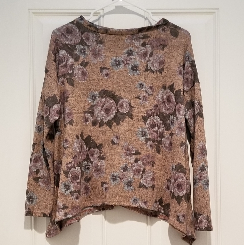 004 Skönhet Rose Long Sleeve Top - Picture 1 of 3